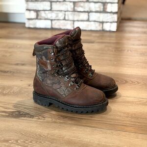 Cabela’s Youth hunting hiking boots